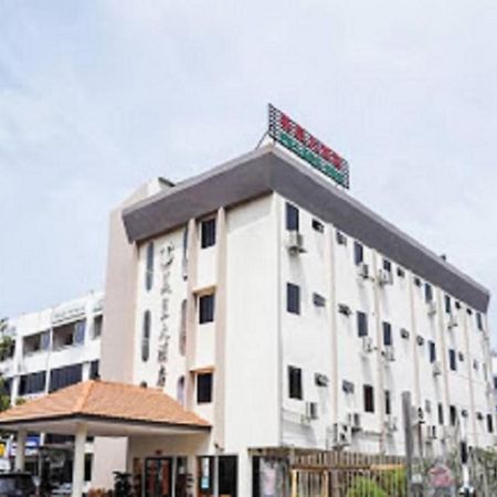 Palace Inn Miri Exterior photo