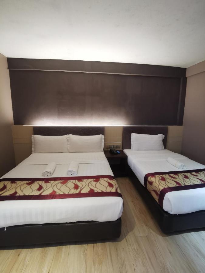 Palace Inn Miri Exterior photo